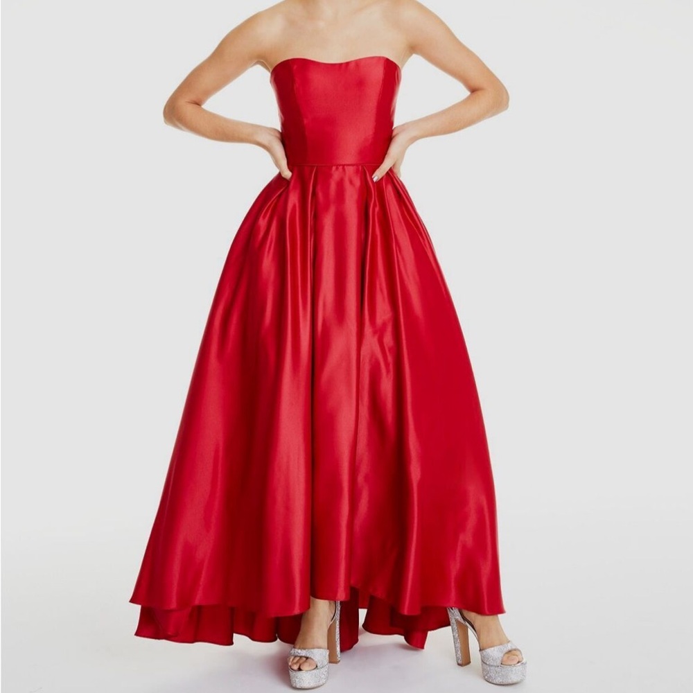 Red Strapless Evening Gown/Prom Dress - Picture 4 of 4
